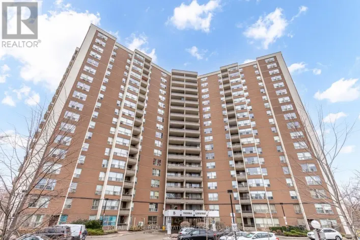 1602 - 5 VICORA LINKWAY, Toronto