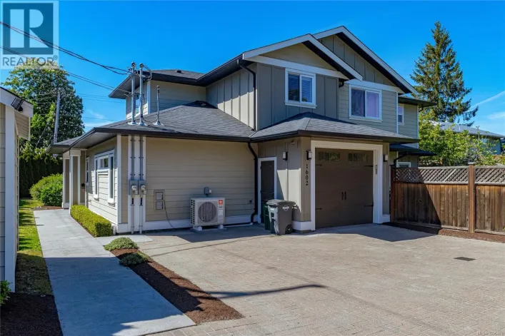1602 Kenmore Rd, Saanich