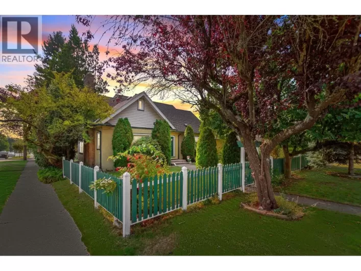 1602 TENTH AVENUE, New Westminster