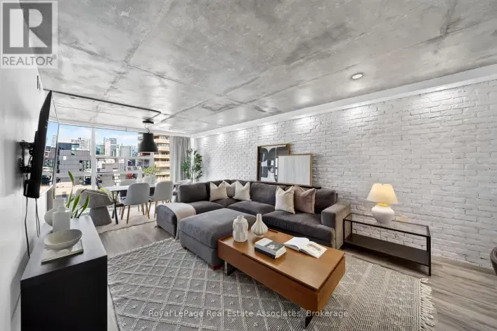 Apartment for sale: 1603 - 705 KING STREET W, Toronto