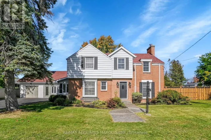 1603 PETER STREET, Cornwall