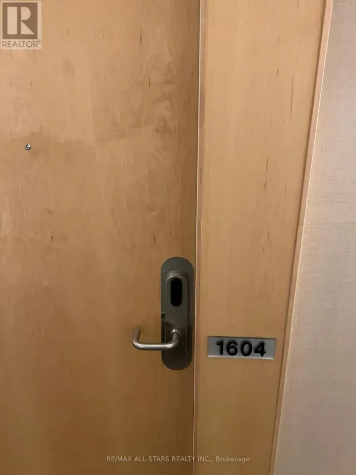 1604 - 65 BREMNER BOULEVARD, Toronto
