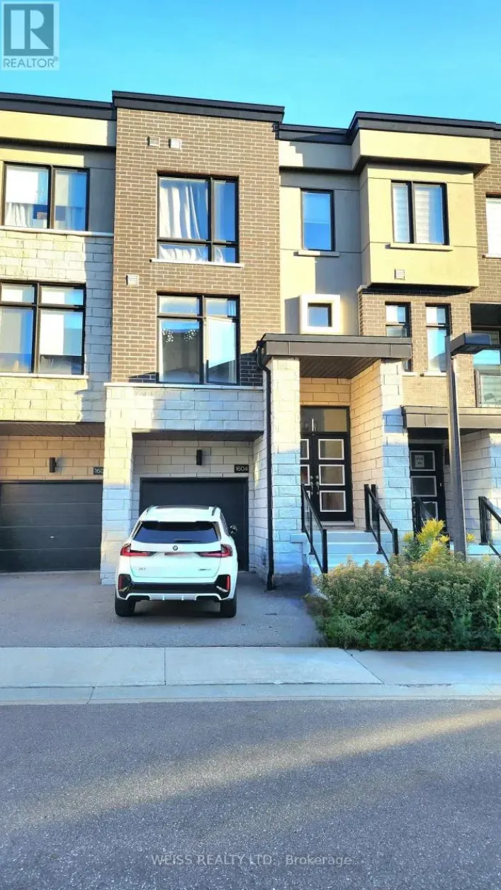 1604 MOONBEAM GLEN, Pickering