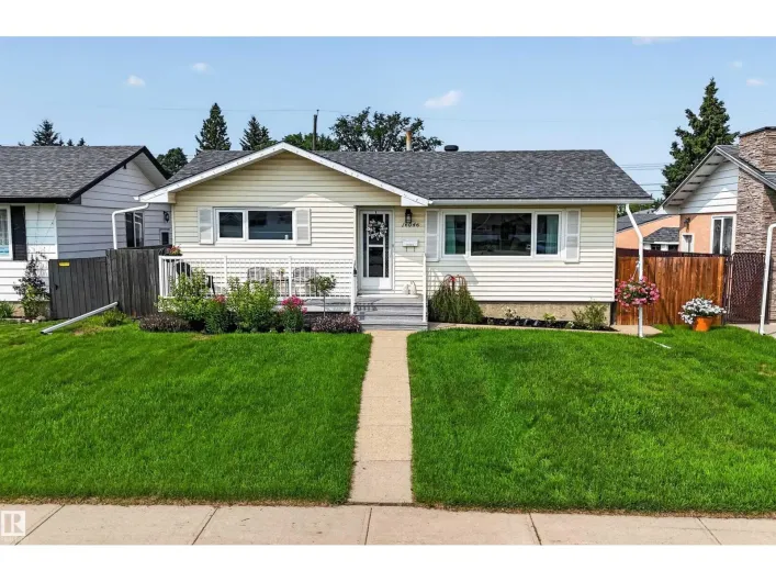 House for sale: 16046 95 AV NW, Edmonton