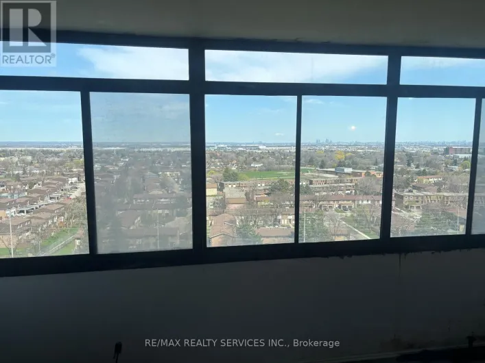 1605 - 18 KNIGHTSBRIDGE ROAD, Brampton