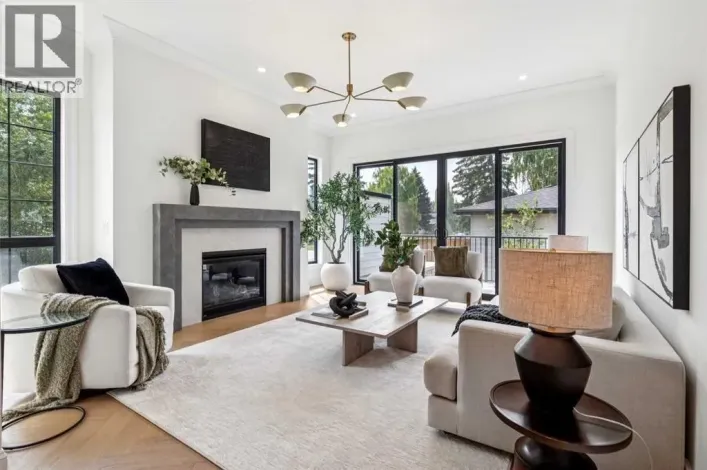 1605 42 Avenue SW, Calgary