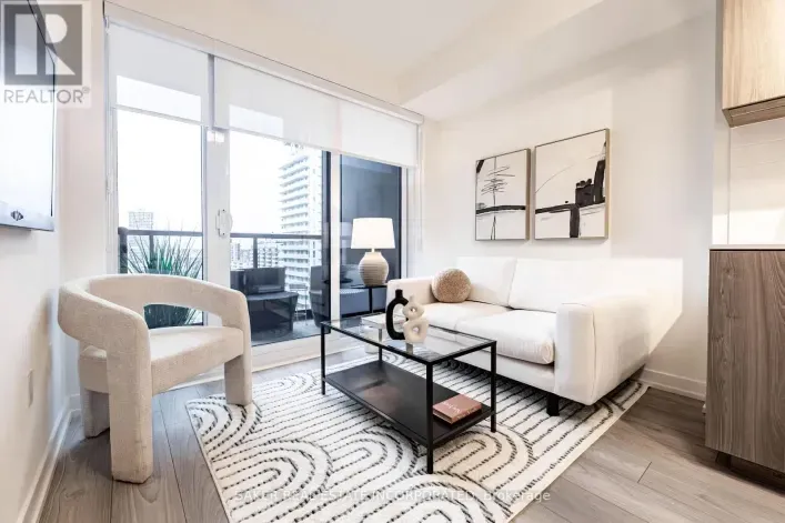 Apartment for rent: 1607 - 223 REDPATH AVENUE, Toronto