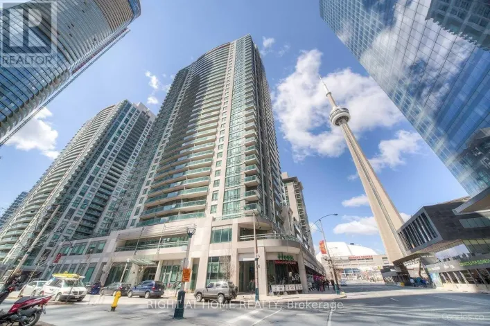 1607 - 30 GRAND TRUNK CRESCENT, Toronto