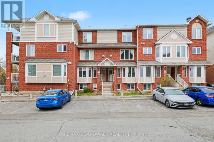 1607 LOCKSLEY LANE, Ottawa