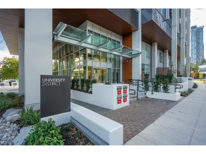 1608 10448 UNIVERSITY DRIVE, Surrey