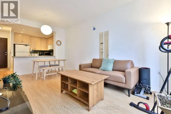 Apartment for sale: 1608 - 85 BLOOR STREET E, Toronto