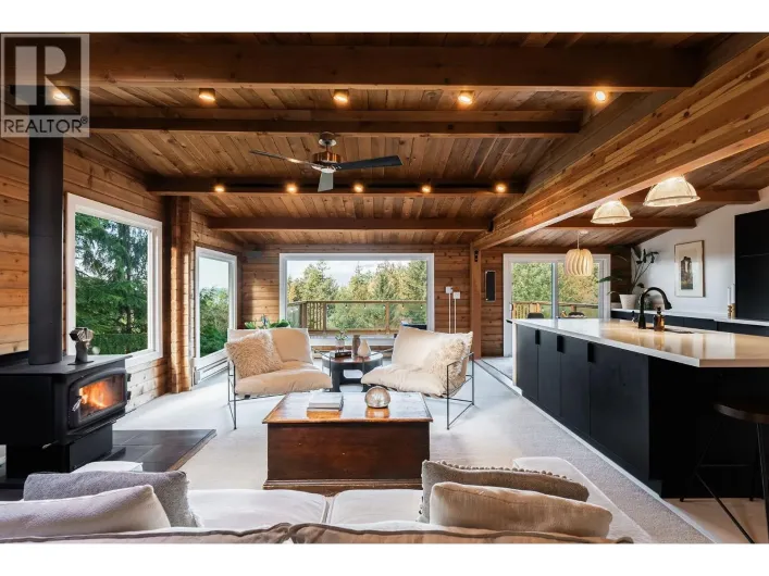 1608 WHITESAILS DRIVE, Bowen Island
