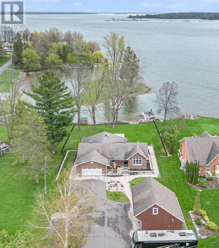 16084 LAKESIDE DRIVE, South Stormont