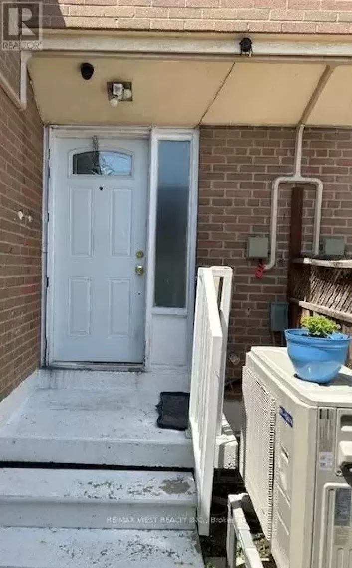 161 - 252 JOHN GARLAND BOULEVARD, Toronto