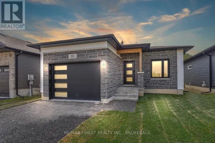 161 CREIGHTON DRIVE, Loyalist