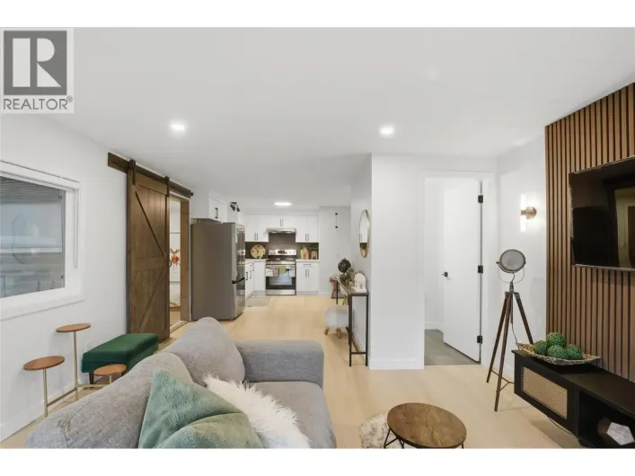 161 Shuswap Avenue Unit# 13, Chase