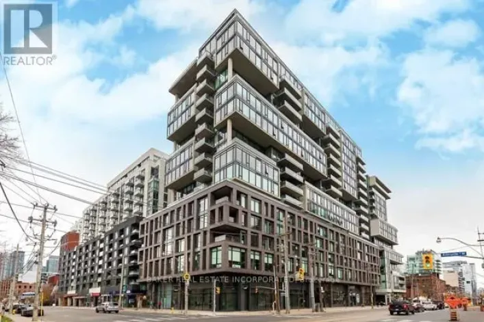 1610 - 111 BATHURST STREET, Toronto