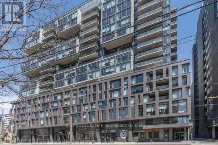 1610 - 111 BATHURST STREET, Toronto