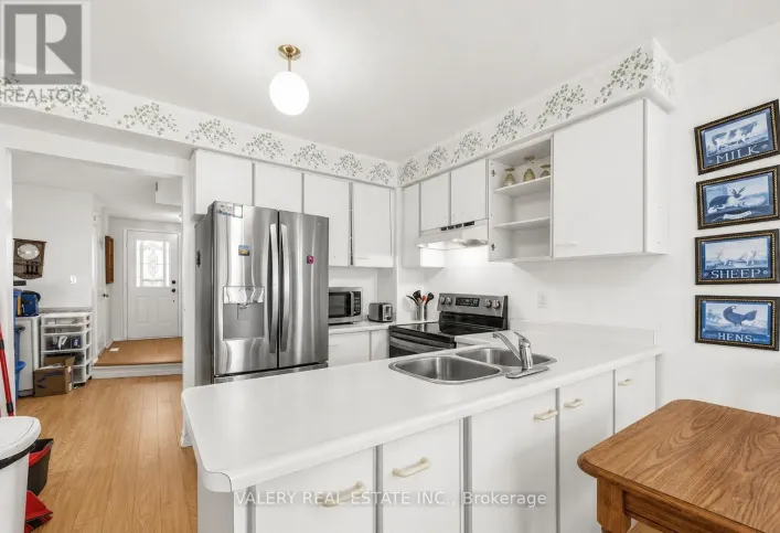 1610 RAWLINGS DRIVE, Pickering