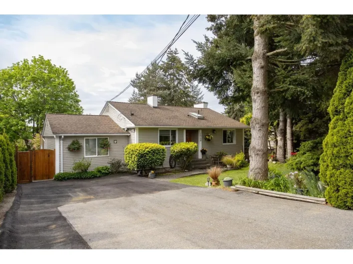 16104 9 AVENUE, Surrey