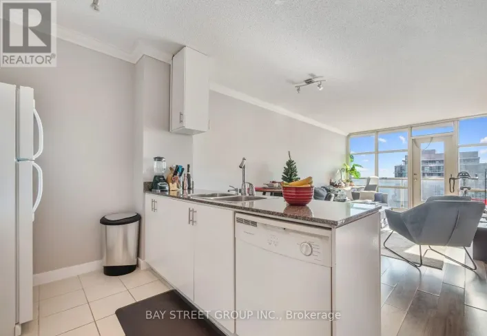 1611 - 35 MARINER TERRACE, Toronto