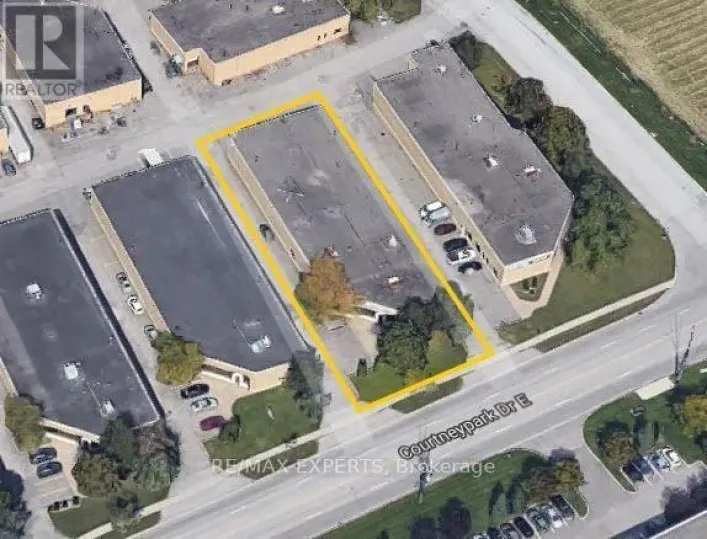 1611 COURTNEYPARK DRIVE E, Mississauga