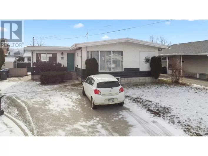 1611 Elm Street E, Kelowna