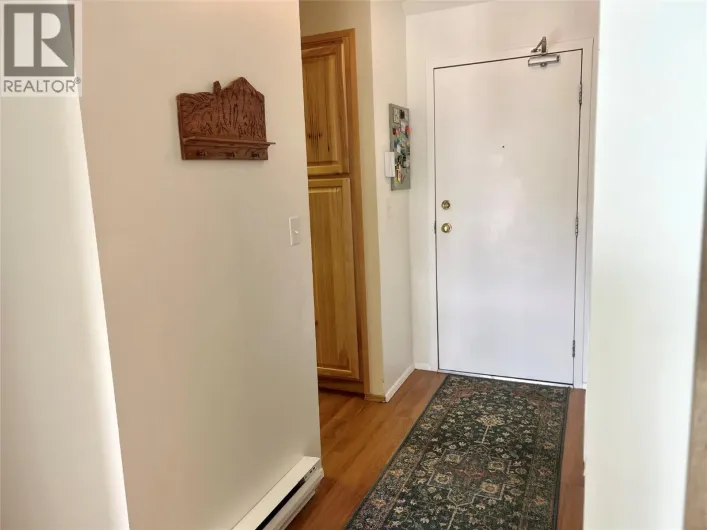 1611 NICKLEPLATE Road Unit# 306, Rossland