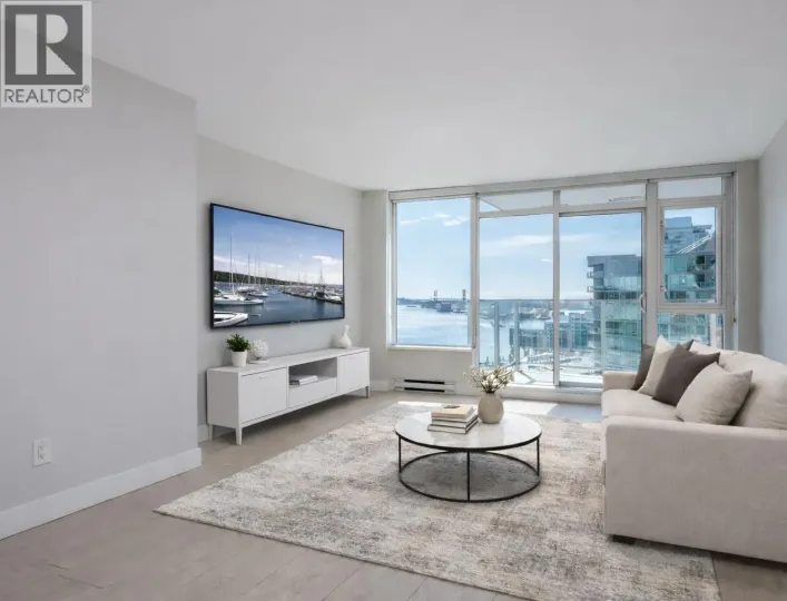 1612 668 COLUMBIA STREET, New Westminster