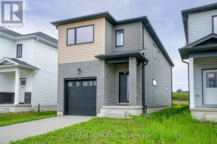 1612 CAPRI CRESCENT, London North