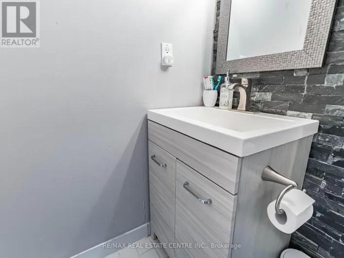 1616 - 250 WEBB DRIVE, Mississauga
