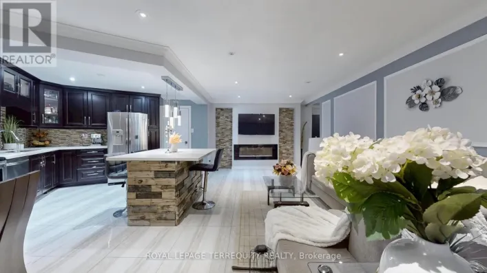 1616 - 451 THE WEST MALL, Toronto