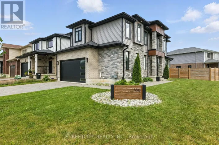 1616 HENRICA AVENUE, London North