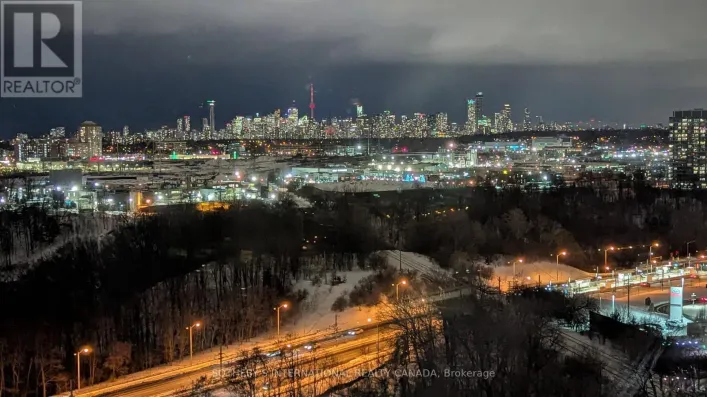 1617 - 1 QUARRINGTON LANE, Toronto