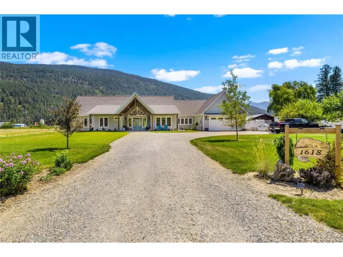 1618 1st Avenue, Creston
