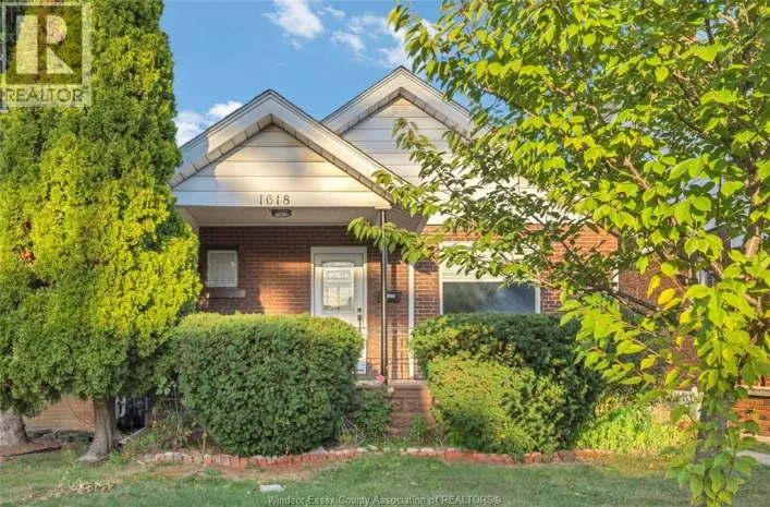 1618 MOY AVENUE, Windsor