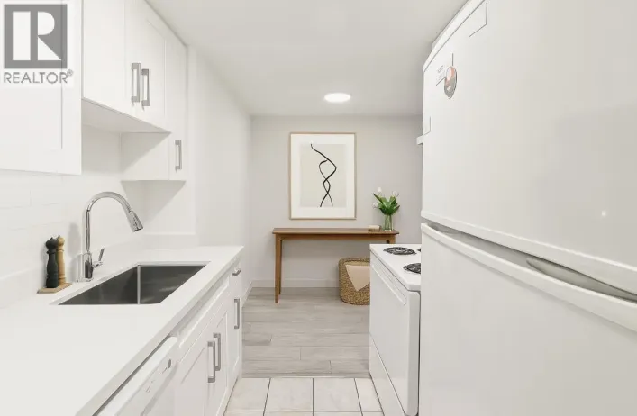 162 7293 MOFFATT ROAD, Richmond