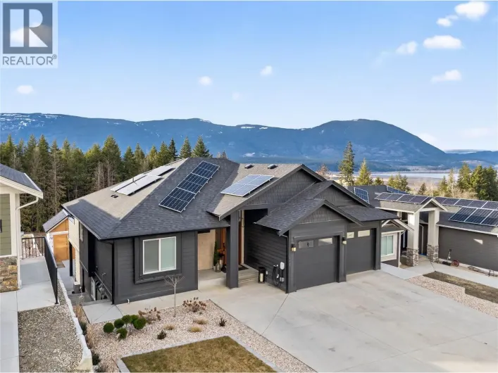 1621 9 Street SE, Salmon Arm