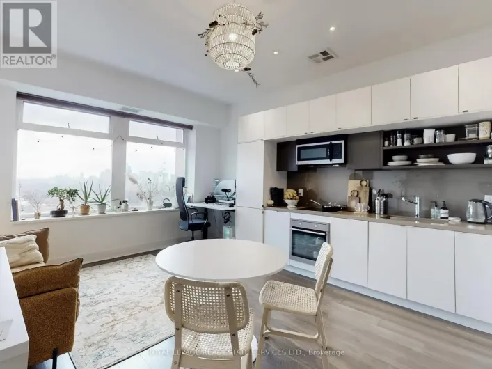 1623 - 111 ST. CLAIR AVENUE W, Toronto