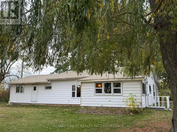 1623 ROAD 96, Frontenac Islands