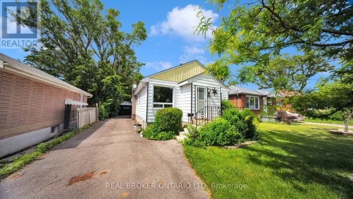 1624 LEONARD STREET, London East