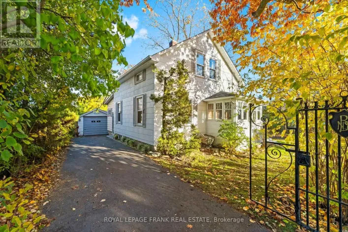 1627 DUFFERIN STREET, Whitby