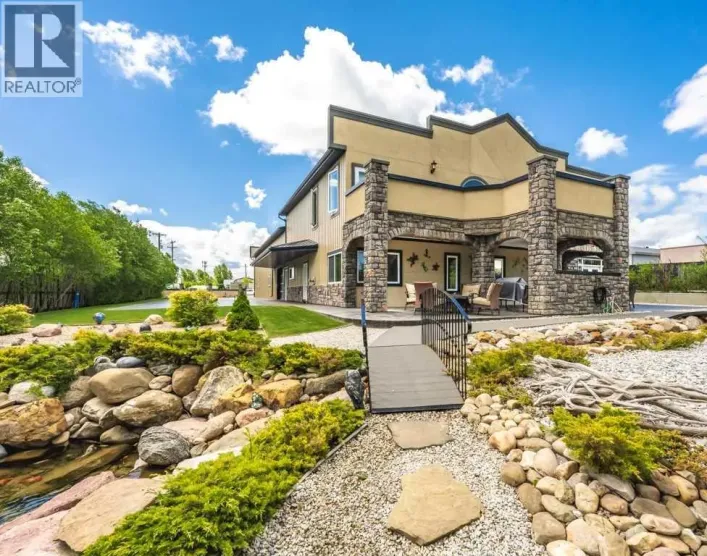 1628 25 Avenue, Didsbury