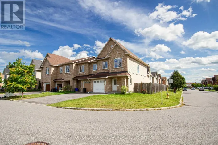 163 SILVERMOON CRESCENT, Ottawa