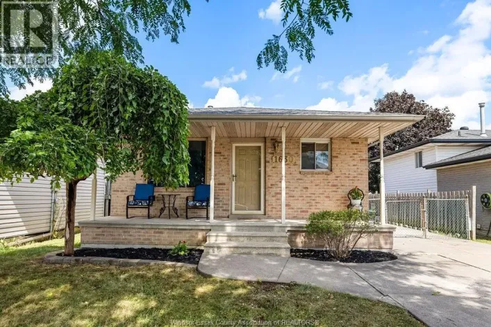 1630 BLUE SPRING, Windsor