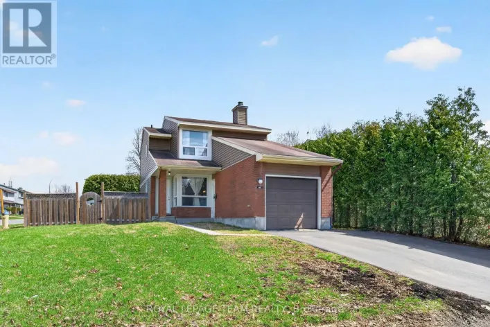 1631 SAXONY CRESCENT, Ottawa