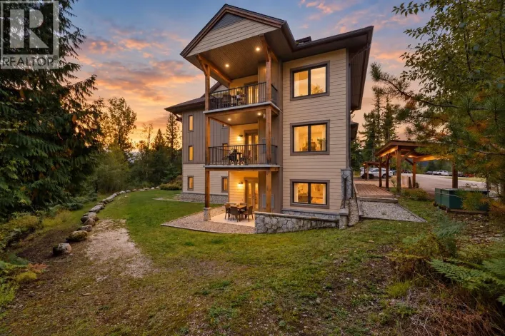 16310 WOOLGAR Road Unit# 216, Crawford Bay