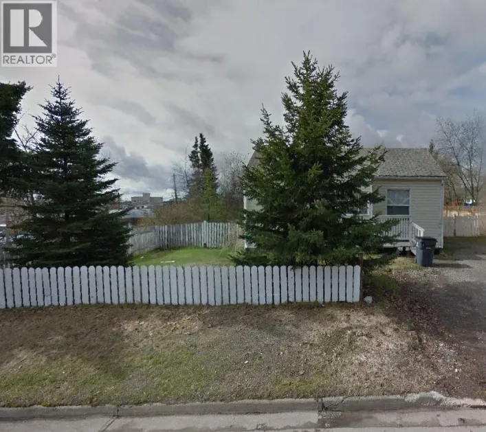 1633 10TH AVENUE, Prince George