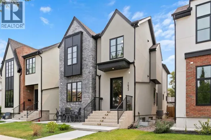 1633 Bowness Road NW, Calgary