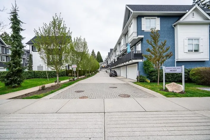 Row / Townhouse for rent: 16337 15 AVENUE, Surrey